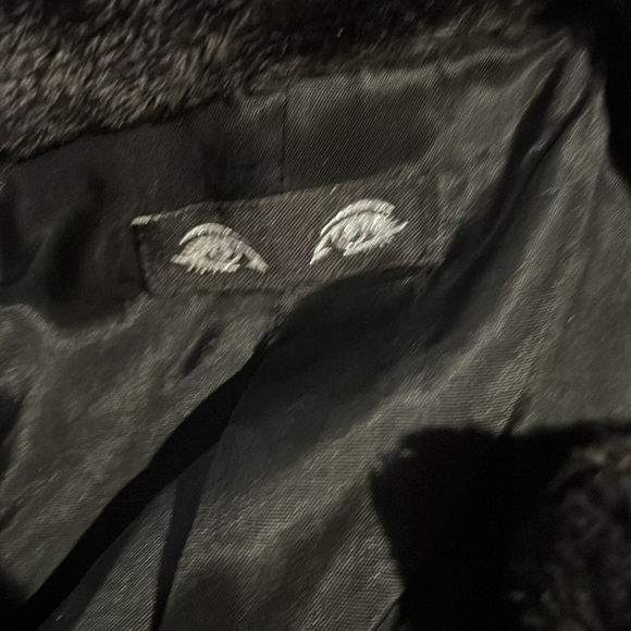 Size XL to the floor long velour feel robe style coat with tie closure…heavy - Picture 7 of 7